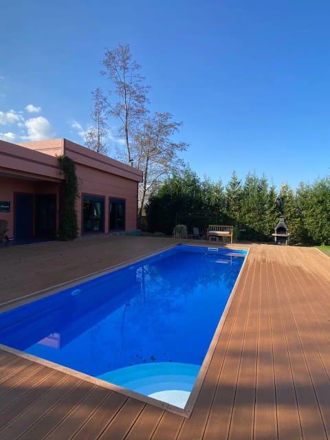 listing card gallery